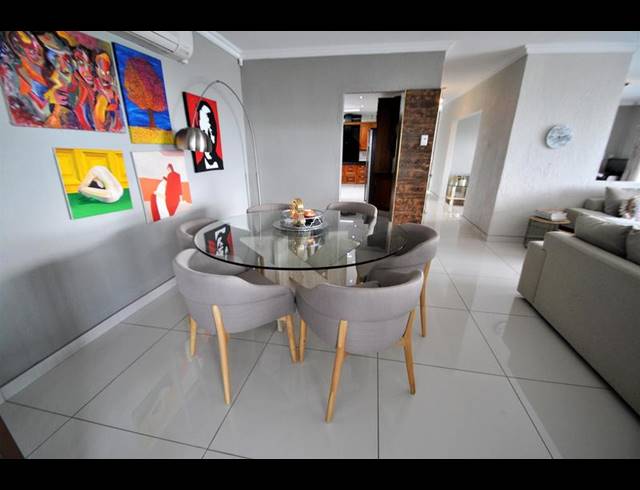 4 BEDROOM HOUSE FOR SALE IN GLENVISTA